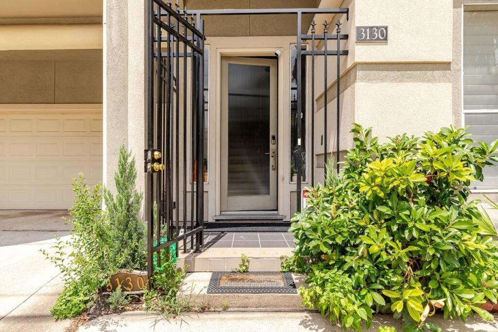 Wanderlust Villa Near Galleria Mall 휴스턴 외부 사진